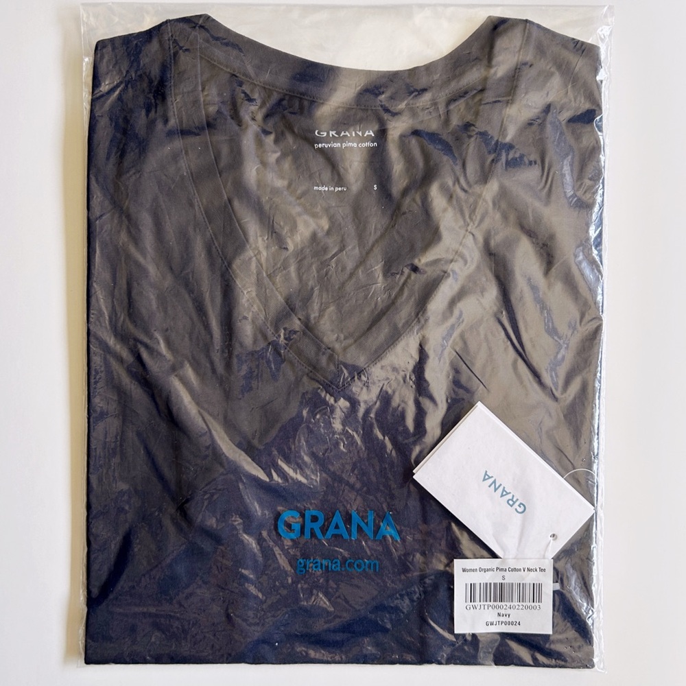 NEW Grana Organic Pima Cotton V Neck Tee in navy size S